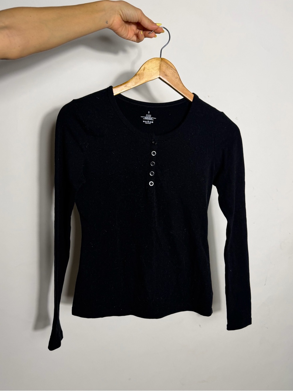 Amazon Women's Black Long-Sleeve Henley Tee